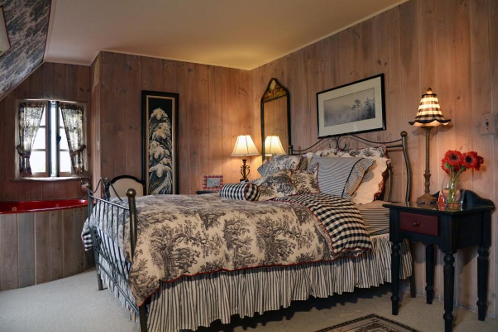 Le Petit Clocher Gite Touristique B & B Saint-Sauveur-des-Monts Стая снимка