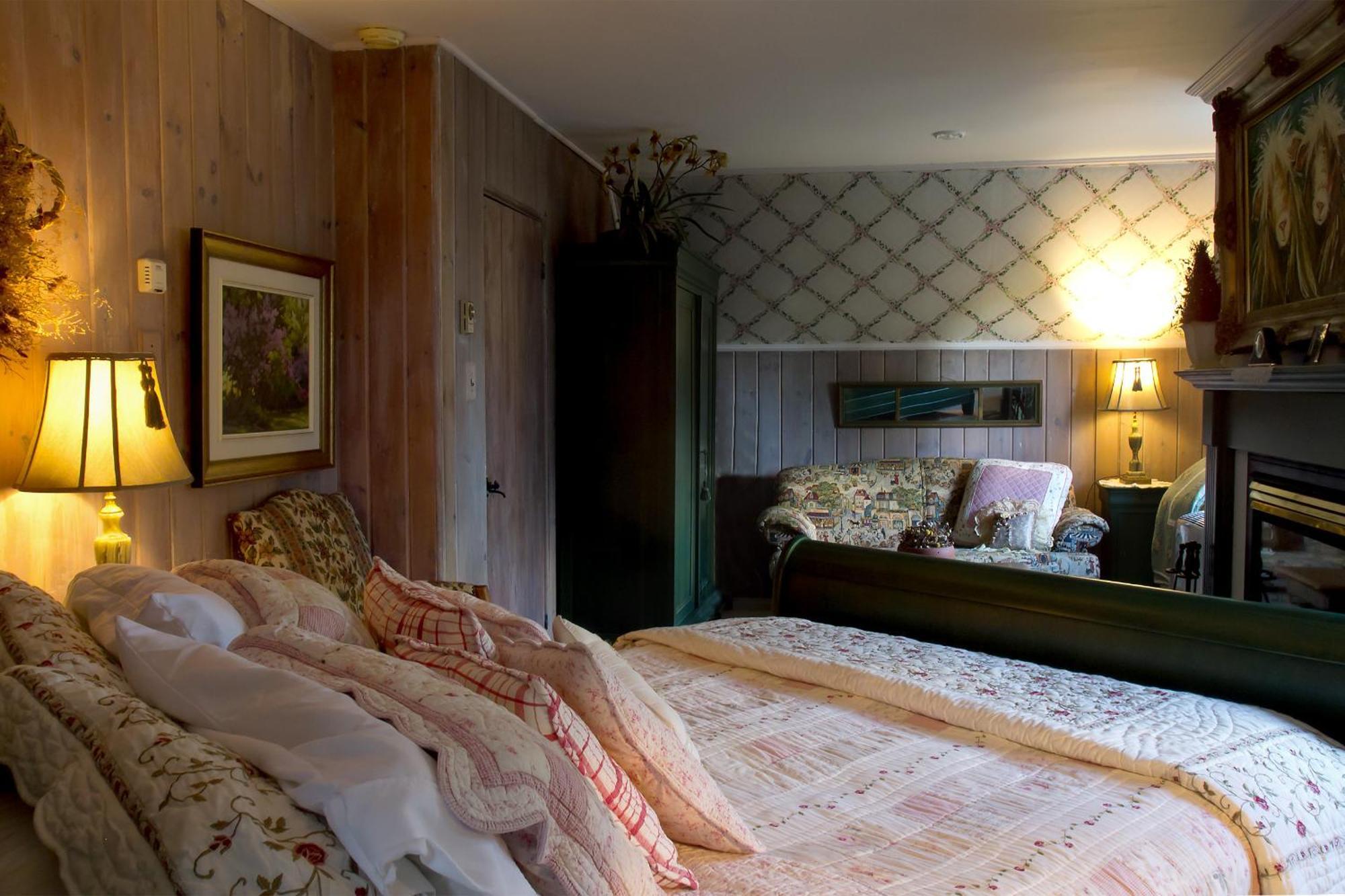 Le Petit Clocher Gite Touristique B & B Saint-Sauveur-des-Monts Стая снимка
